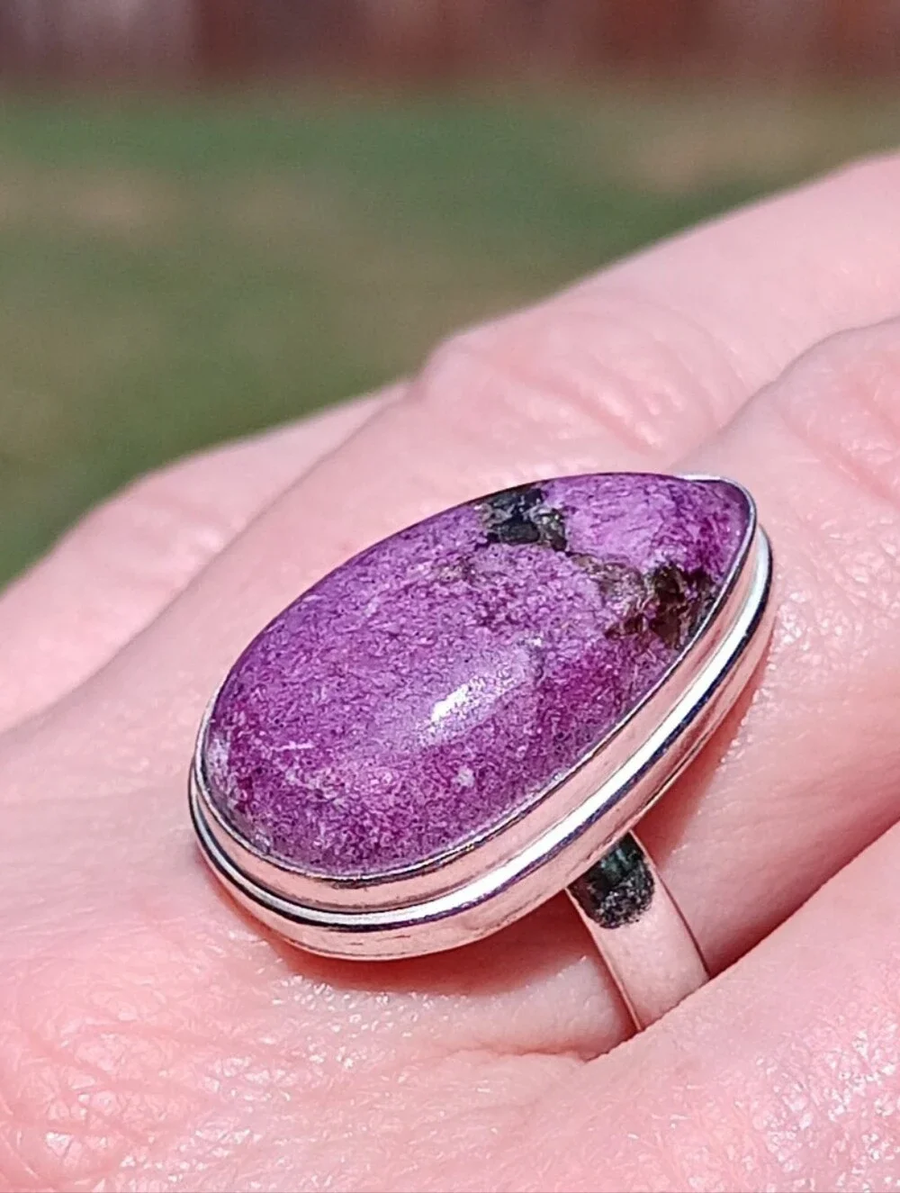 Natural Purpurite Teardrop Gemstone Silver Ring - Sz 8